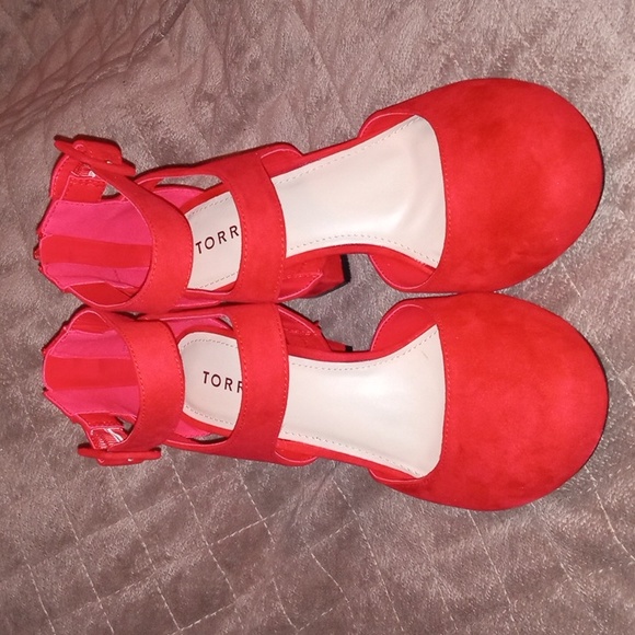 **NWT** TORRID RED PLATFORM DORSAY SIZE 7W - Picture 3 of 13